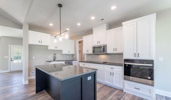 741 8th St NE, Arab, AL 35016