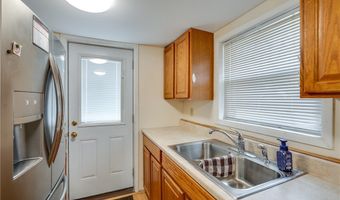 1314 Bank St, Atwater, OH 44201