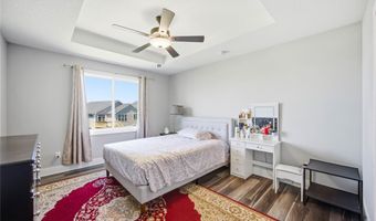 706 NE Country Meadow Dr, Ankeny, IA 50021