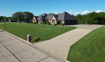 2702 Country Oaks Dr, Atlantic, IA 50022