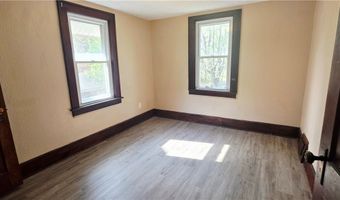147 Brighton Dr, Akron, OH 44301