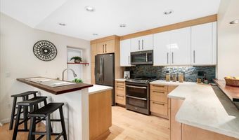 98 Woodview Hts, Bradford, NH 03221