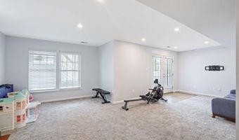 20400 CHARTER OAK Dr, Ashburn, VA 20147