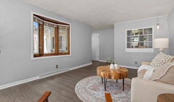 2213 N BENNETT St, Appleton, WI 54914
