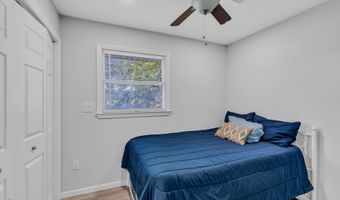 21 Park Ave, Bayville, NJ 08721