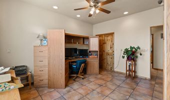650 Barnett Dr, Bosque Farms, NM 87068