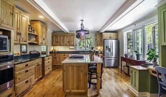 1800 Neil Creek Rd, Ashland, OR 97520