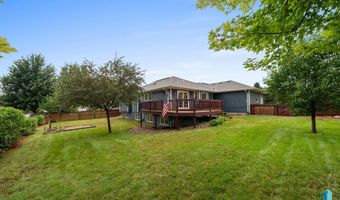 316 S Country Club Ave, Brandon, SD 57005