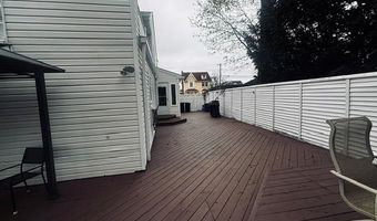 53 Coolidge Ave, Amity Harbor, NY 11701
