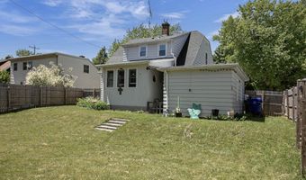 1738 N ERB St, Appleton, WI 54911