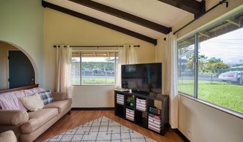 255 HOOMALU St, Hilo, HI 96720