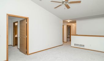 809 NE 5th St, Ankeny, IA 50021
