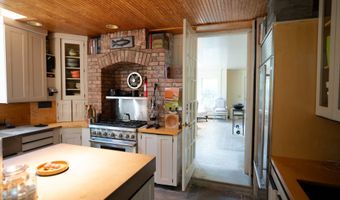 4 COZZENS Ln, Amagansett, NY 11930