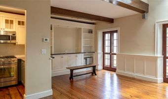 113 Coggeshall Ave, Newport, RI 02840