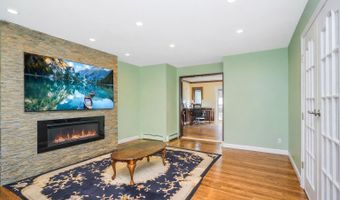 26 Altoona Ave, Staten Island, NY 10306