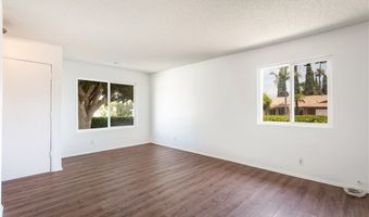 308 Retreat Ct, Fallbrook, CA 92028