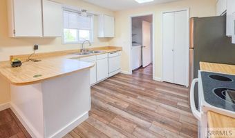 453 Yvonne St, Arco, ID 83213
