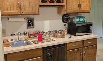 1502 Hillcrest Ct, Atchison, KS 66002