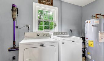 12352 Lees Ln, Ashland, VA 23005