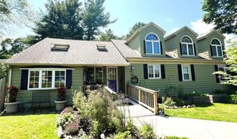 29 Stony Acre Dr, Cranston, RI 02920