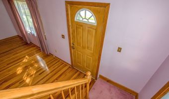 60 S Alhambra Cir, Agawam, MA 01001