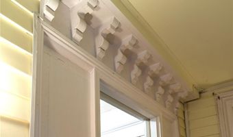 17 Warner St, Newport, RI 02840