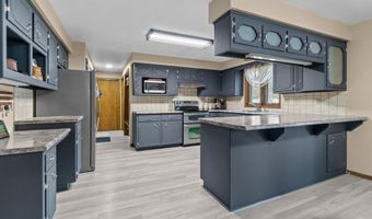 1022 E CAPITOL Dr, Appleton, WI 54911