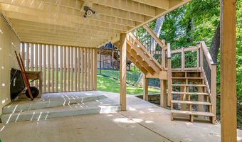 14 Greystoke Ct, Ballwin, MO 63021