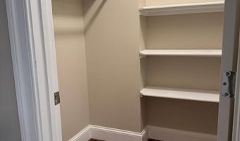 7702 TRAMMELL Rd, Annandale, VA 22003