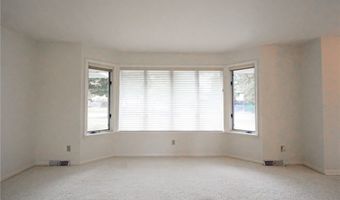 100 W Maplemere Rd, Amherst, NY 14221