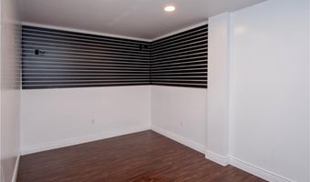 413 High St, Bristol, RI 02809