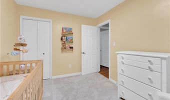 42 N Navarre Ave, Austintown, OH 44515