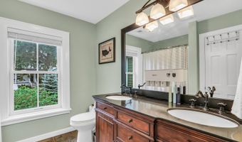 42037 N Old Lake Ave, Antioch, IL 60002