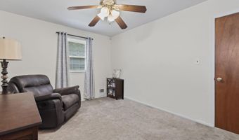 203 Tanglewood Ct, Middletown, NJ 07748