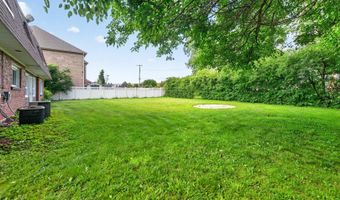725 7th Ave, Addison, IL 60101