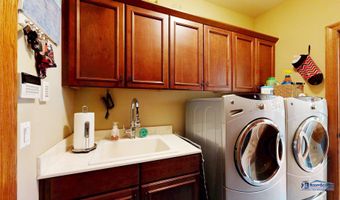 1535 S Douglas Ave, Arlington Heights, IL 60005