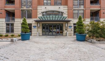 1021 N GARFIELD St 323, Arlington, VA 22201