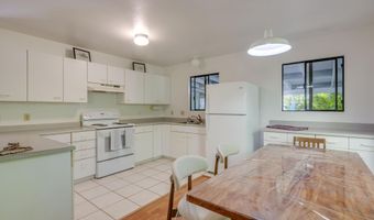 1002 Kauhikoa Rd 2, Haiku, HI 96708