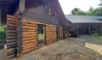 17285 Rustic Ln, Brookings, OR 97415