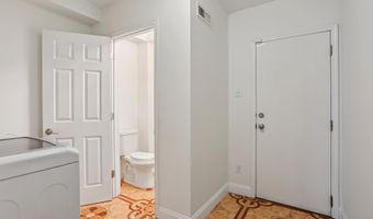 426 N HOLLY St, Philadelphia, PA 19104