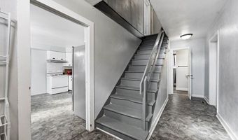 410 6th Ave, Amana, IA 52203