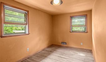 2114 5th Ave NE, Austin, MN 55912