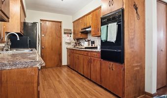 2239 Springfield Center Rd, Akron, OH 44312