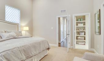 1318 S QUINN St, Arlington, VA 22204