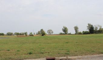 Smith Dr, Auburn, IN 46706