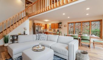 268 PICARD Ct, Basye, VA 22810