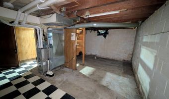 902 W 10th St, Atlantic, IA 50022