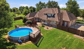 15586 Cedar Ln, Basehor, KS 66007