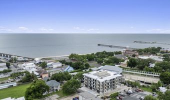 124 Court Unit # 206 St 206, Bay St. Louis, MS 39520