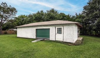 9324 Forest Rd, Abbeville, LA 70510